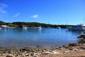 praias em hvar