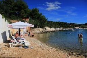 praias em hvar